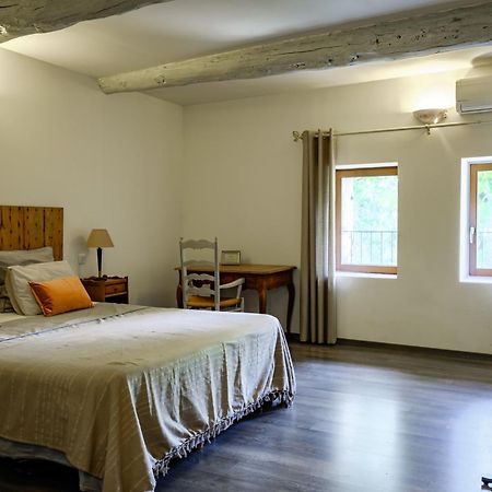 Mas D'Alaure B&B Verquieres Экстерьер фото