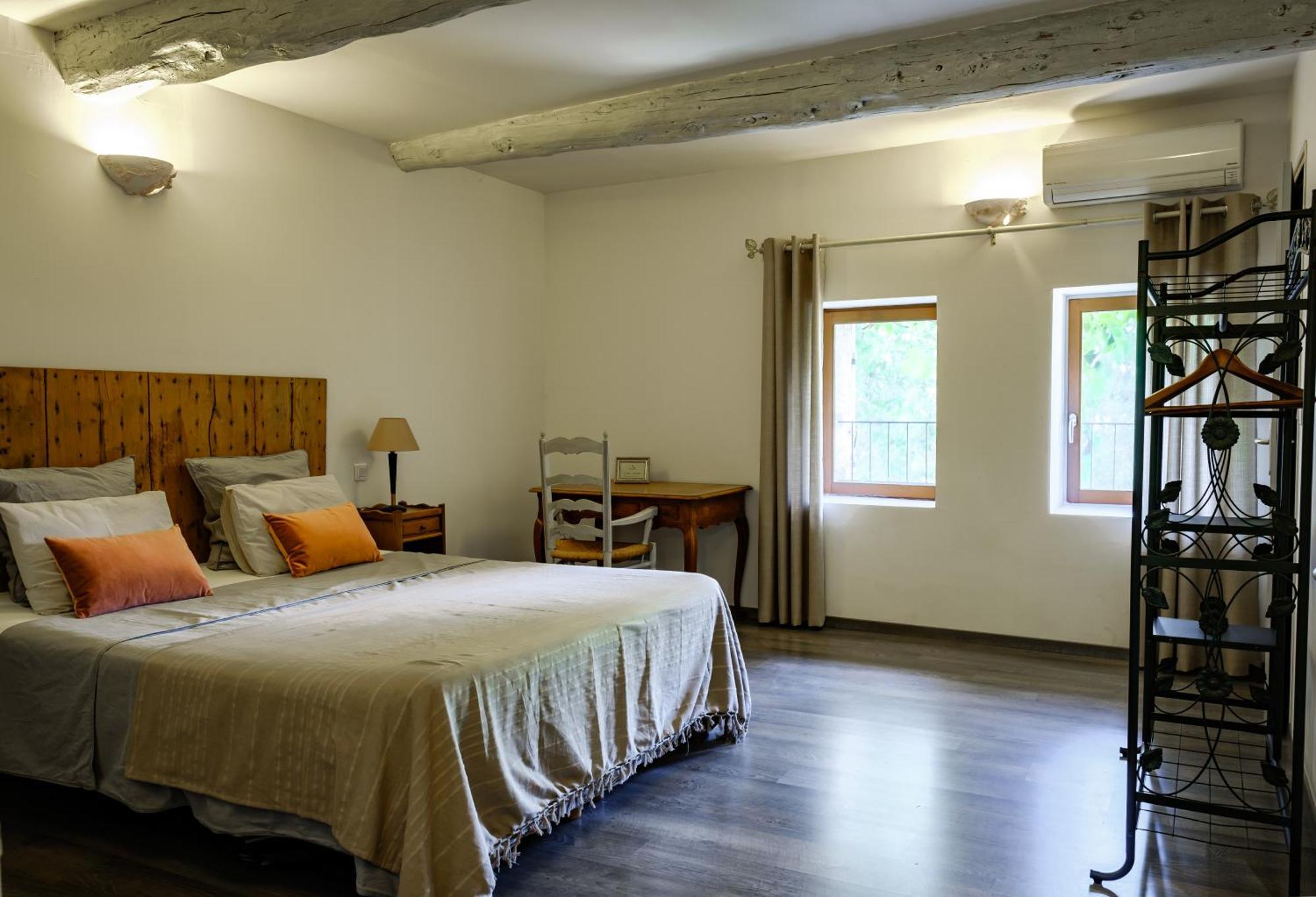 Mas D'Alaure B&B Verquieres Экстерьер фото